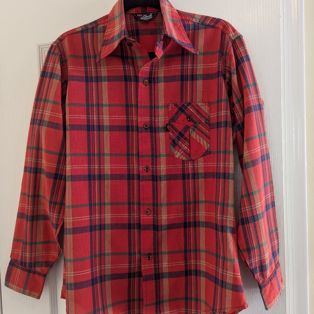 Fresh Produce Levis Woman's Med Plaid Shirt